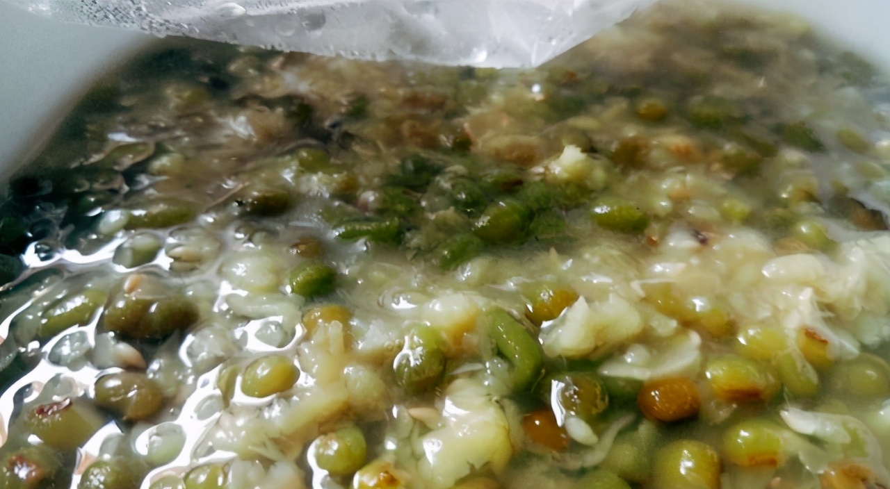 老合肥的夏天记忆：大花脸和灯塔牌汽水，永康食品厂和好华食品厂