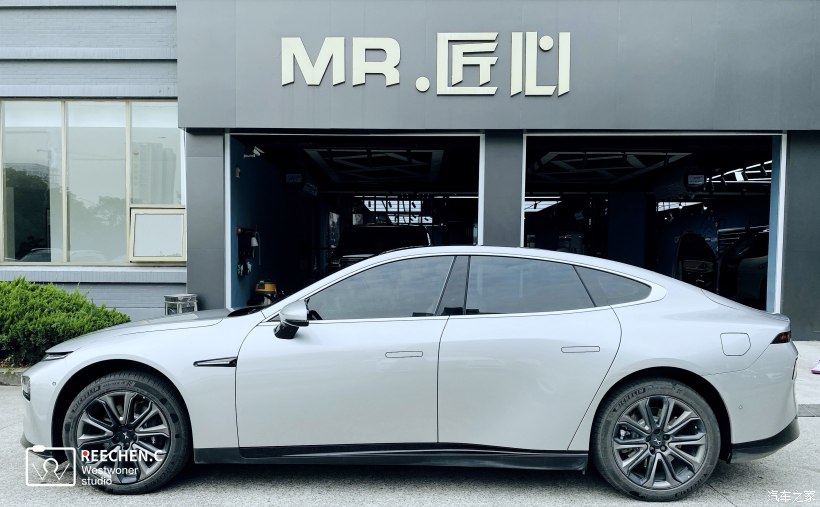 老司机教你如何给爱车贴膜,新手怎么给自己的爱车贴膜