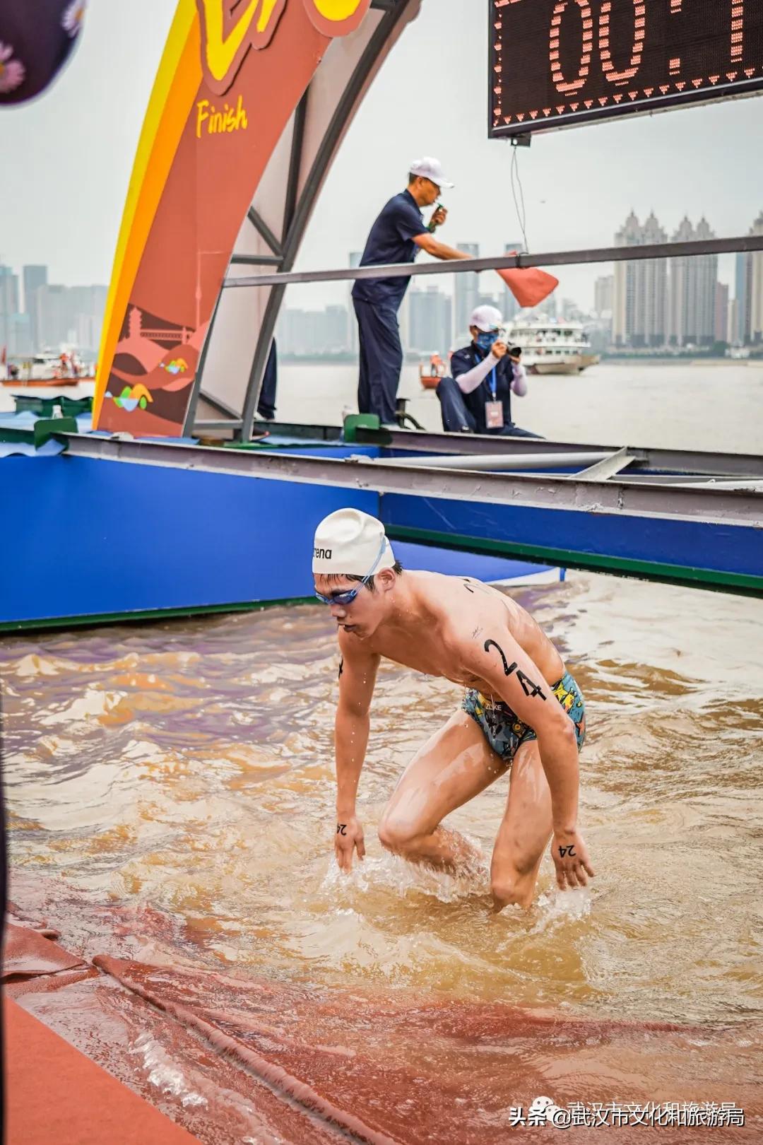 武汉渡江节获奖,3-6岁佩奇