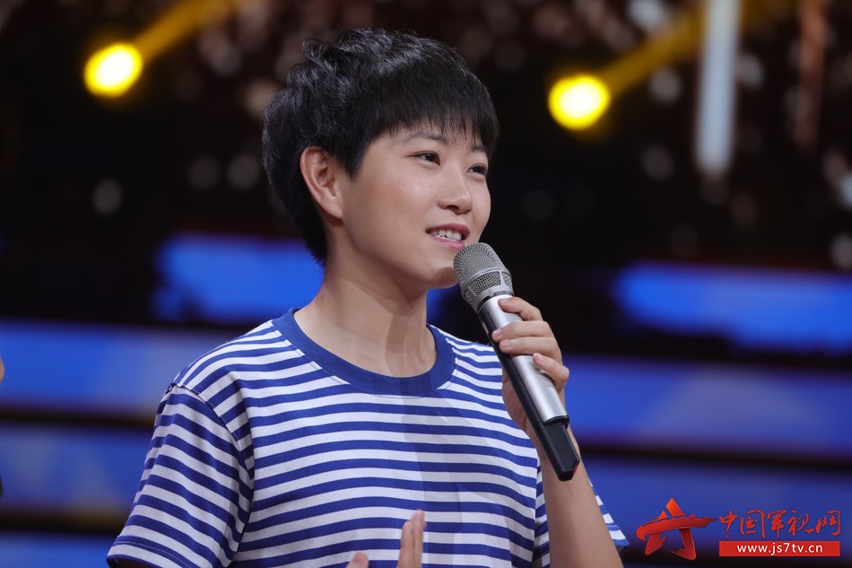 唱响军歌并讲述军歌背后的故事,讲述军歌背后的故事