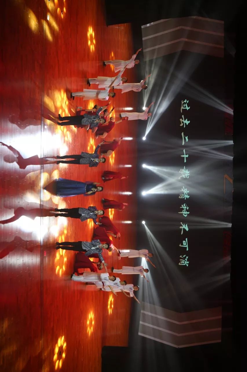 峰岚照片,峰岚的日常生活