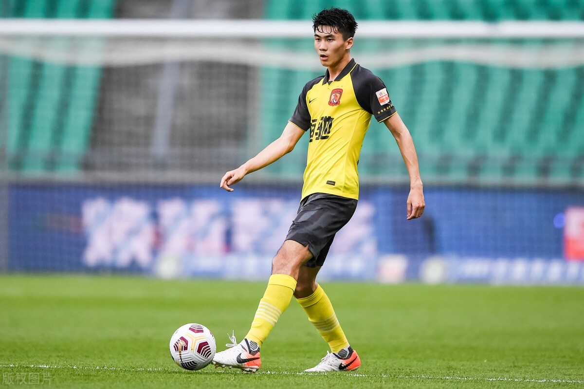 现在国足有哪几个厉害的球员,未来国足最受期待的球员是哪些