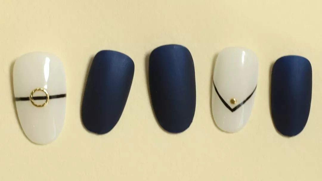 秋冬美甲小红书,美甲推荐中款ins