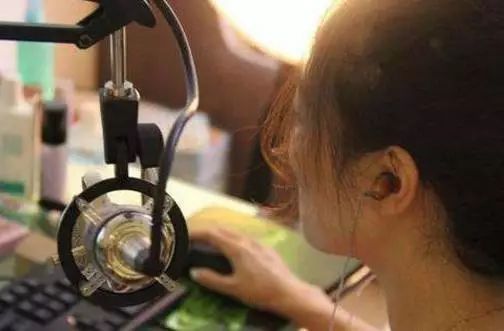 戏精“处长”豪掷百万，只为博美人一笑