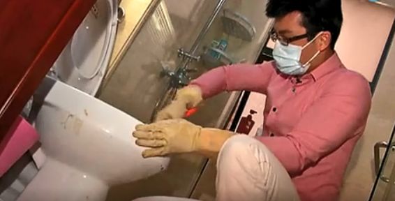 马桶顽固垢能用火烧吗,马桶陈年硬垢堵厕所