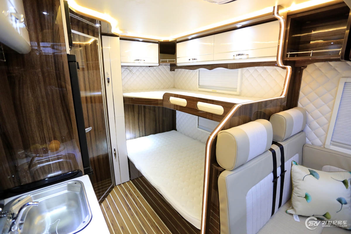 自行式房车c型空调每天要多少电,空调开一晚上耗电测评