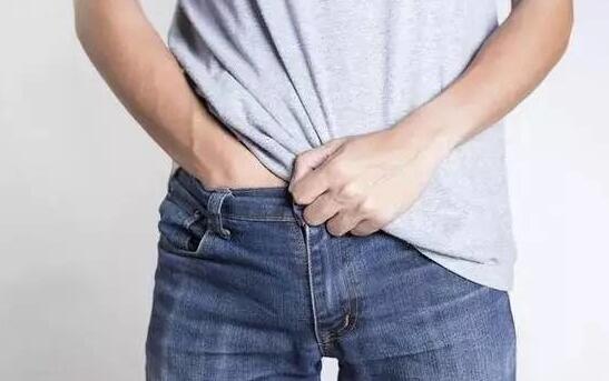 足球守门员下身要戴护具,足球人墙站位为什么要护下面