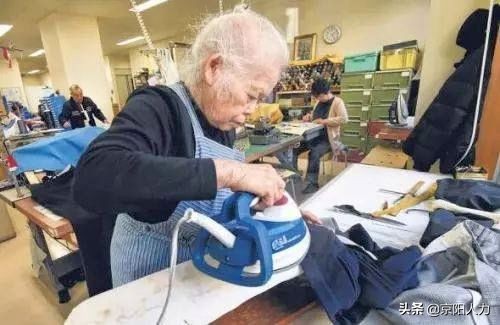 中国人口14亿其中老龄人口有多少,中国人口老龄化趋势什么时候下降