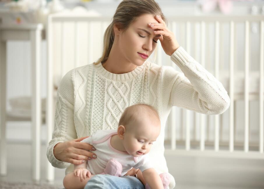 中暑发烧是捂着还是散热,坐月子中暑了怎么办
