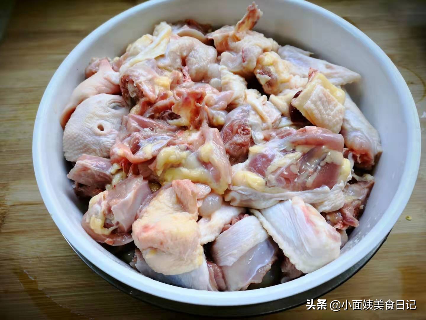 过年了，教你做一道土豆烧鸡的做法，味道不输大盘鸡，做法超简单