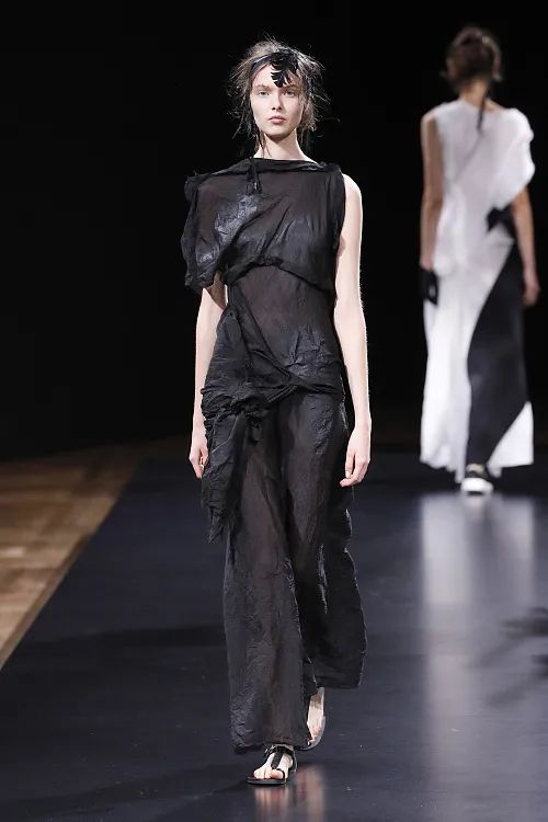 女人在变美这件事上一定不要偷懒,想要变瘦变美变好看就不能偷懒