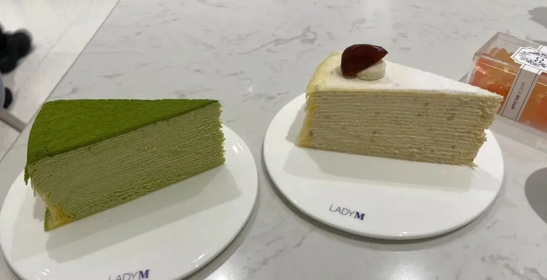 店员像柜姐、配送用劳斯莱斯，贵妇蛋糕卷成啥样了？