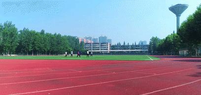 青岛学校何时开放体育场,青岛学校操场对外开放时间