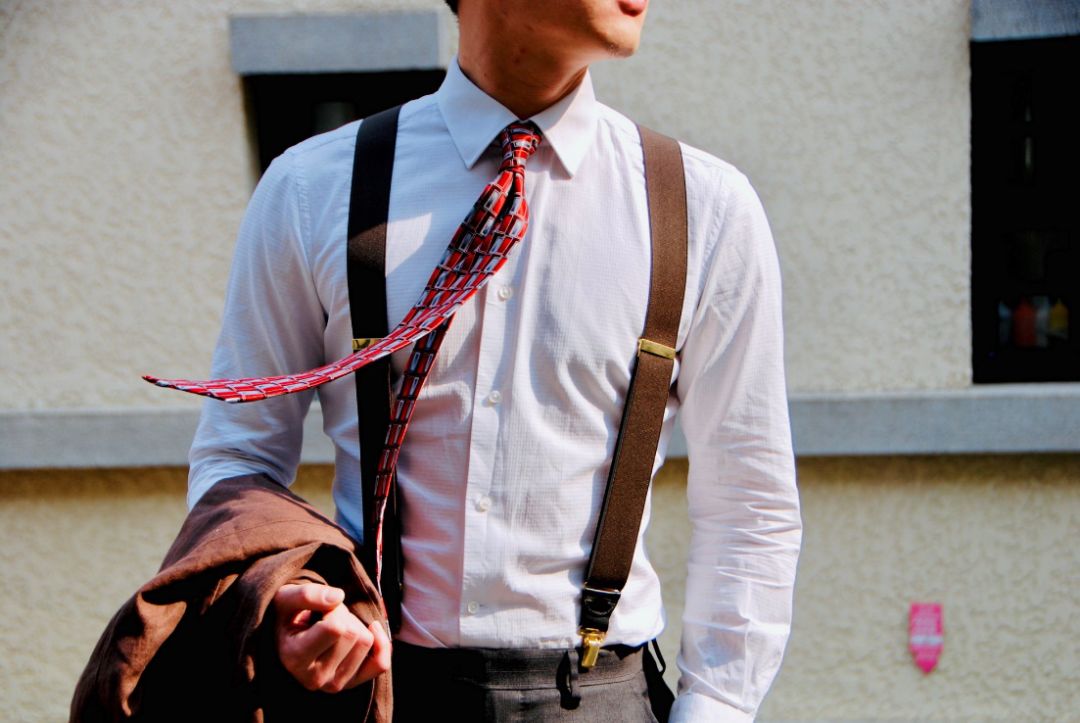 衬衫褶皱怎么快速消除,怎么消除衬衫褶皱妙招视频