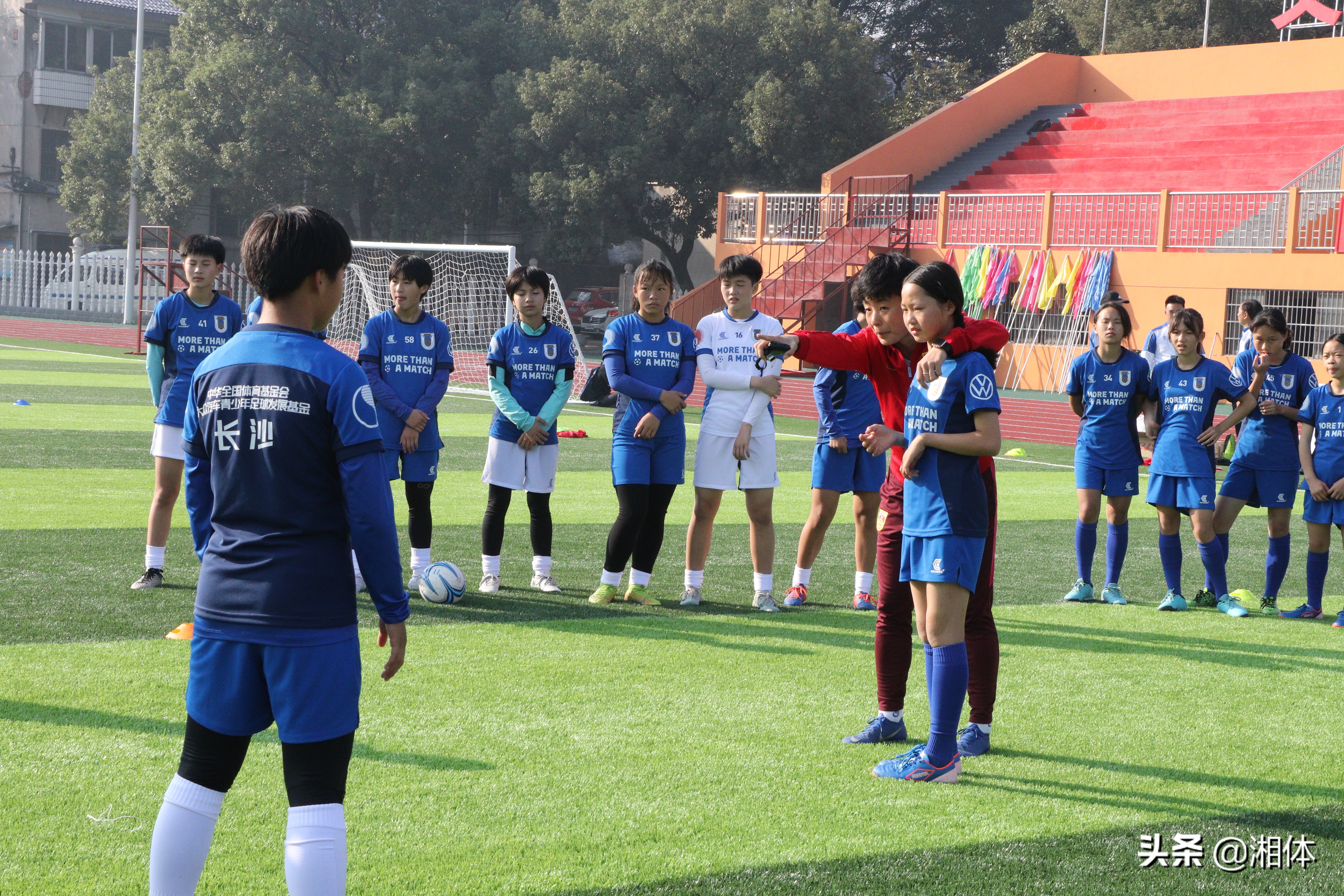 青少年足球技术训练,全国青少年足球训练培训基地地址