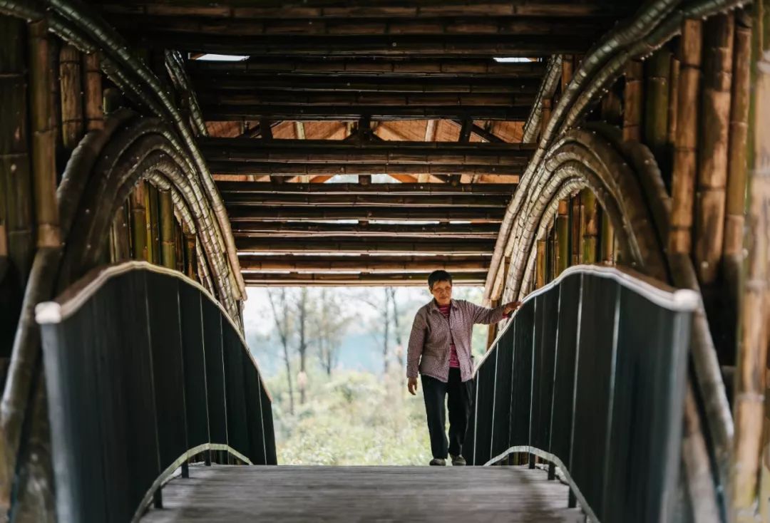 85后香港博士，为重庆人修了一座桥，上万村民请神仙加持