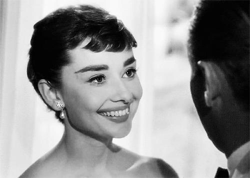 单边耳饰的戴法,耳挂流苏耳饰正确戴法