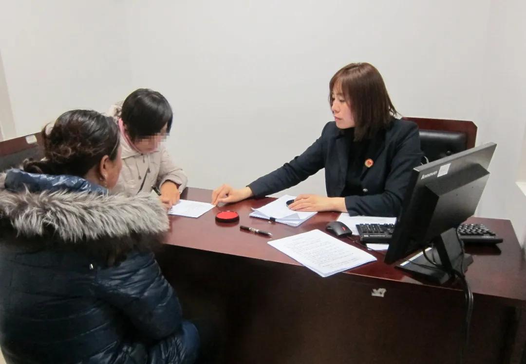 调解室的故事｜王英：“特邀调解”讲“三心”，逐梦路上加速度