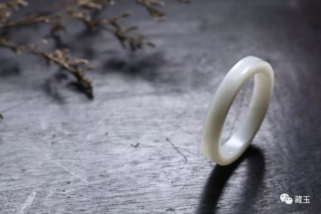 他用两年的时间，结缘一条和田玉手镯！