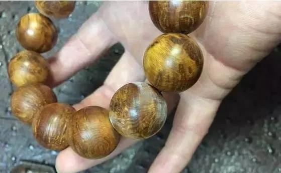 手串发霉了不用扔，只需这样处理一下