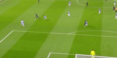 曼联球员尴尬吗？斯科尔斯大师级别传球，范大将军宝刀不老