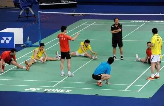 打球前的热身小技巧,冬天打球前的拉伸和热身