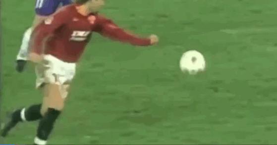 孩提时的记忆：绿茵场上的别样美学，回响在耳边的巴蒂GOAL