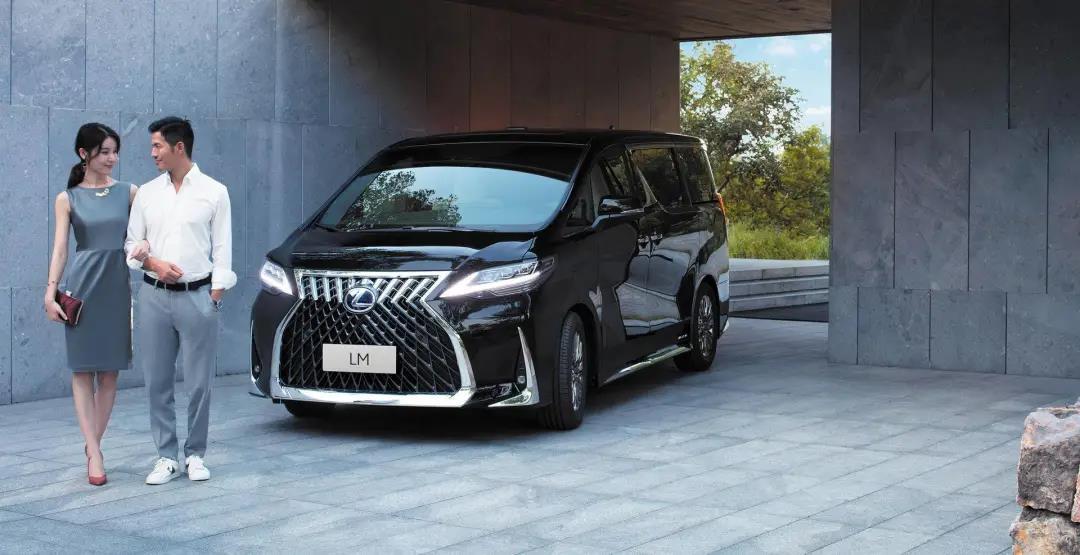 雷克萨斯LM：不止是MPV里的“战斗机”