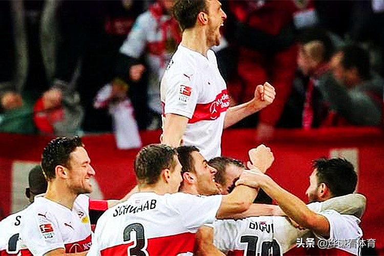 “收获”72粒失球！防守太烂痛失好局，昔日劲旅恐“尴尬”降级