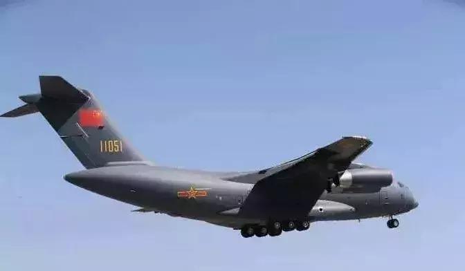 致敬最可爱的人一幅画,致敬最可爱的人卡通图片