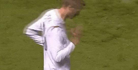 足球有趣庆祝动作,足球界的经典庆祝动作