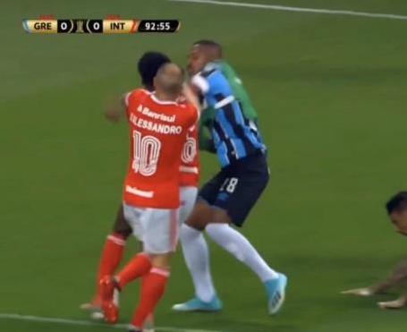 少林足球震惊外国人,少林足球轰动