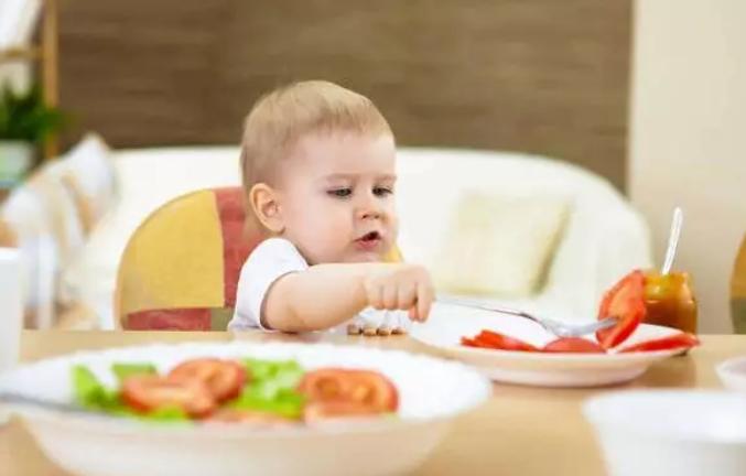 1岁宝宝不喝奶不爱吃饭怎么办,1岁宝宝不爱吃饭怎么办