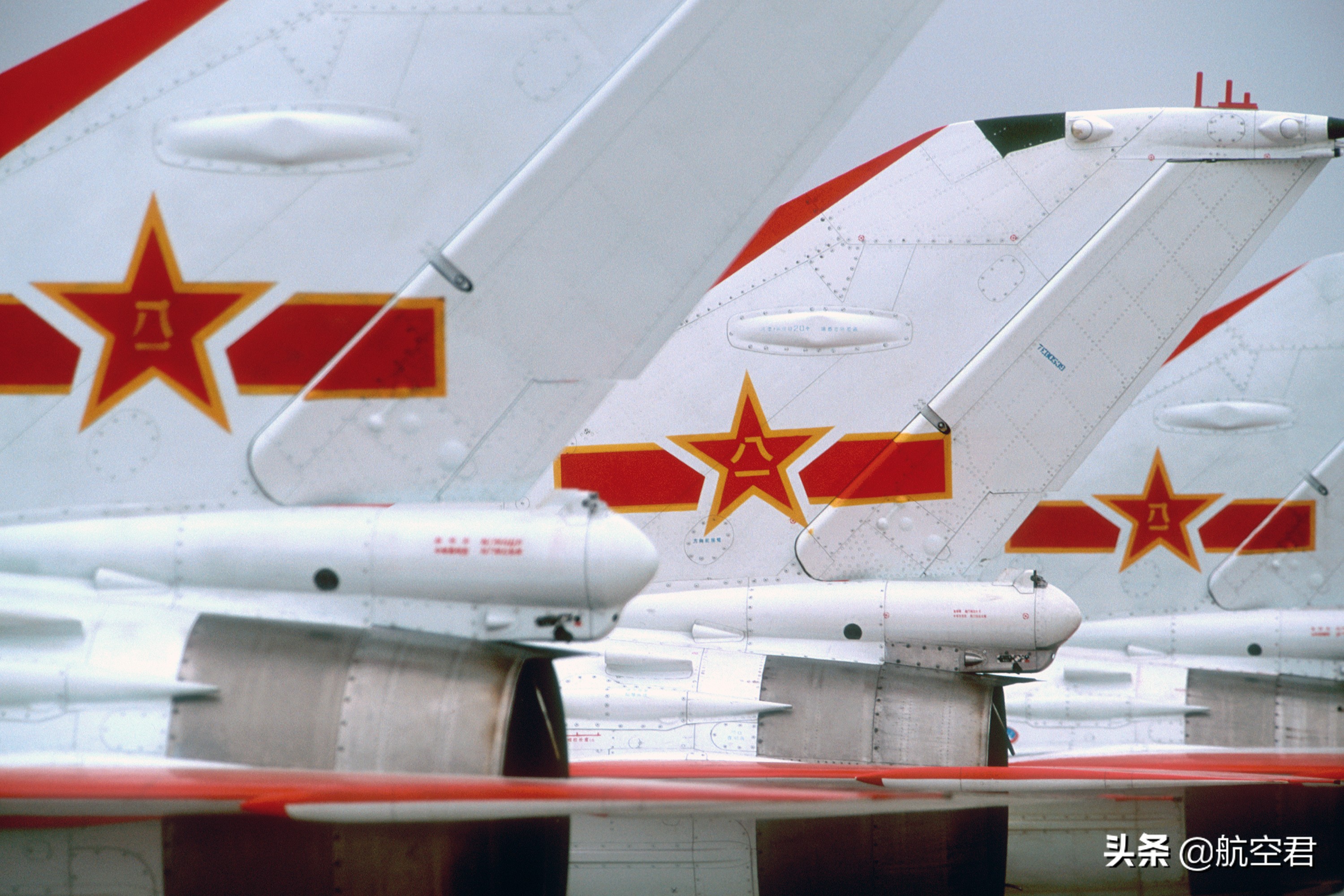 我与祖国共成长，从拍飞机的摄影器材一撇生活品质的迅速提高