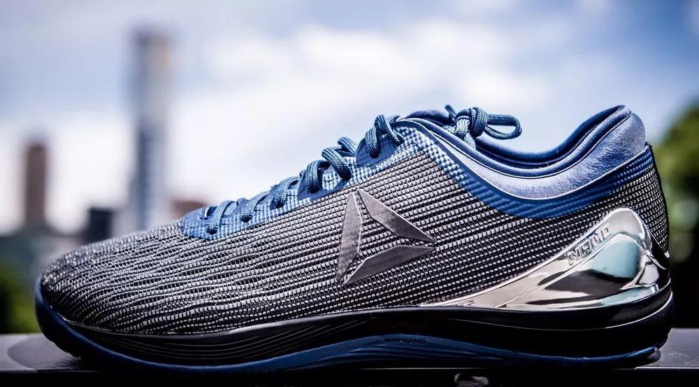 reebok老logo,reebok标志红蓝白