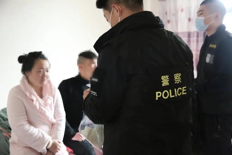 女子以代购防疫物资为名诈骗百万元潜逃，被捕时自称“逃难”