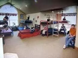 美国生17个孩子的夫妻,美国夫妇生了60多个孩子