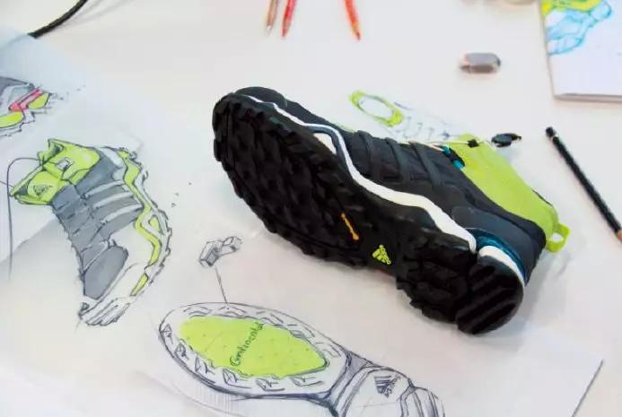 在中国是轮胎，去了非洲变成了鞋？