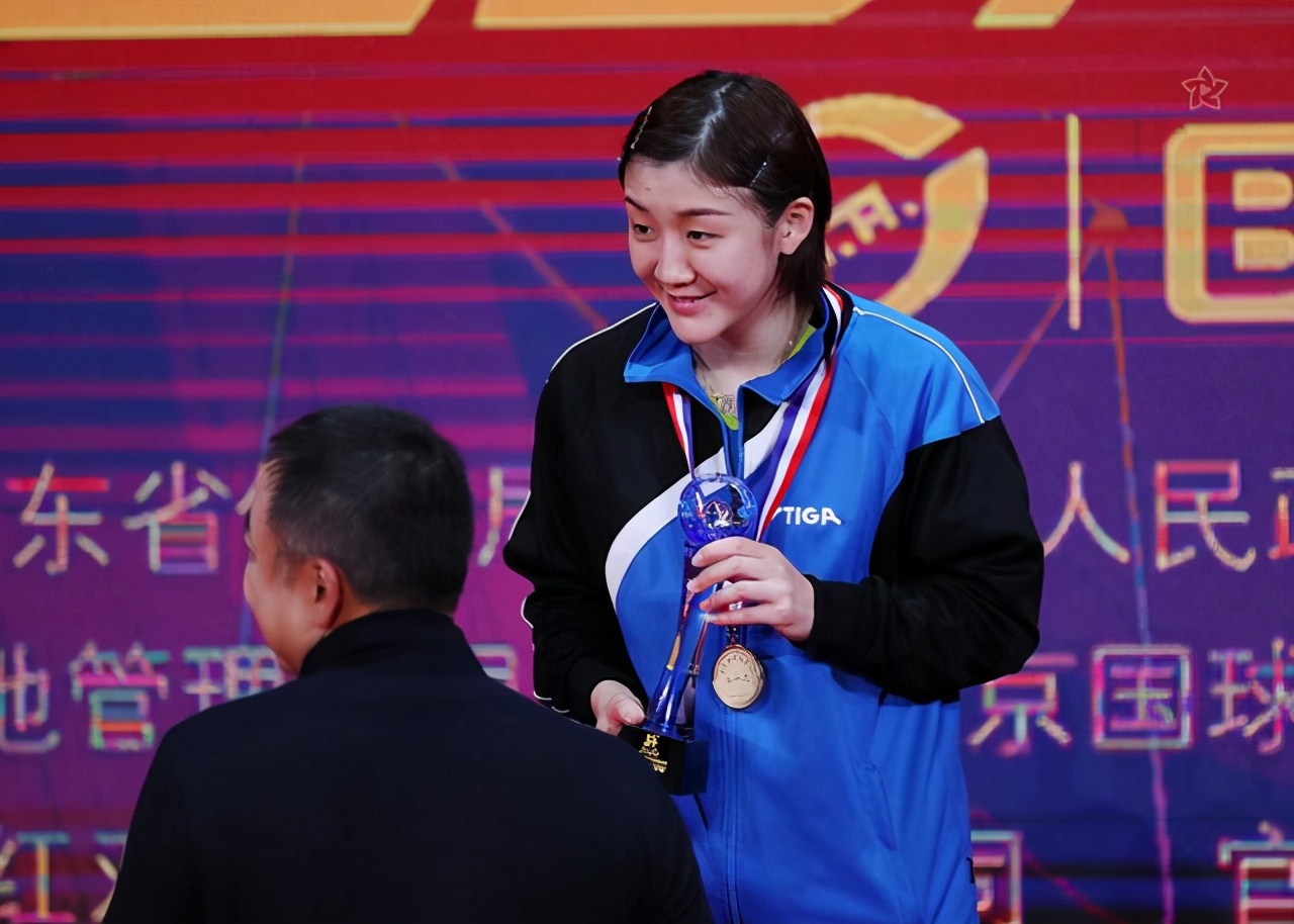 伊藤美诚对刘诗雯夺冠评价,伊藤美诚教练评价刘诗雯