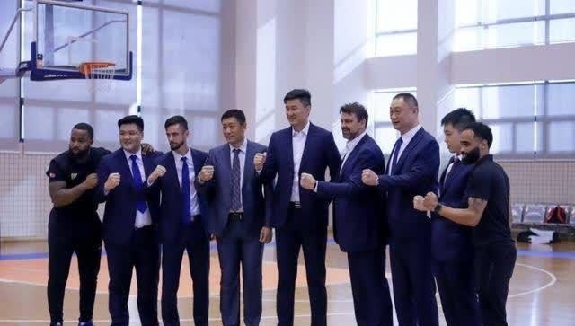 广东队庞启蒙谈辽篮战术,辽宁队郭士强布置战术
