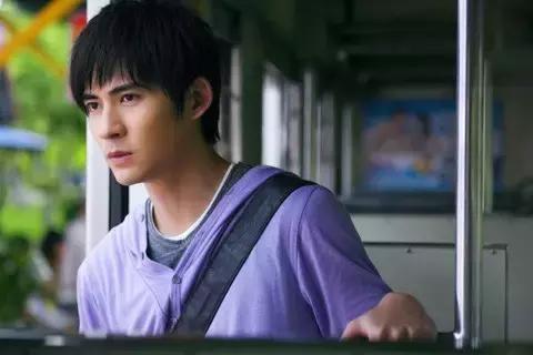 周渝民很感谢妻子对他的理解,周渝民一个美得无法直视的美男子