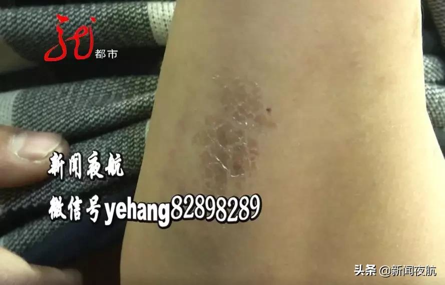 哈尔滨一男子被车撞司机逃避,哈尔滨男子被货车挡住去路