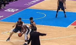 1次出界看7分钟录像，维持原判后又再改判！真刺激！