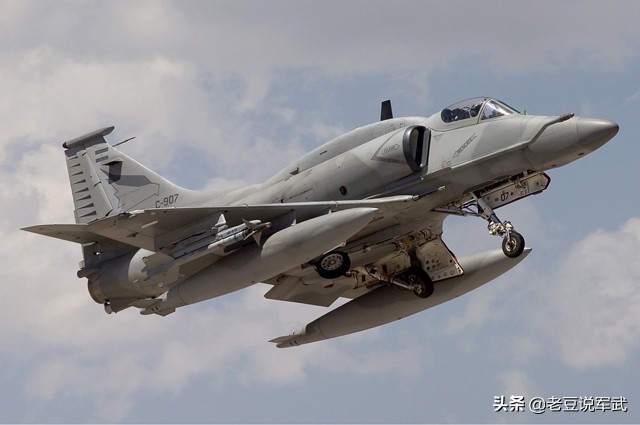 a-4天鹰舰载战斗攻击机,道格拉斯舰载机盘点