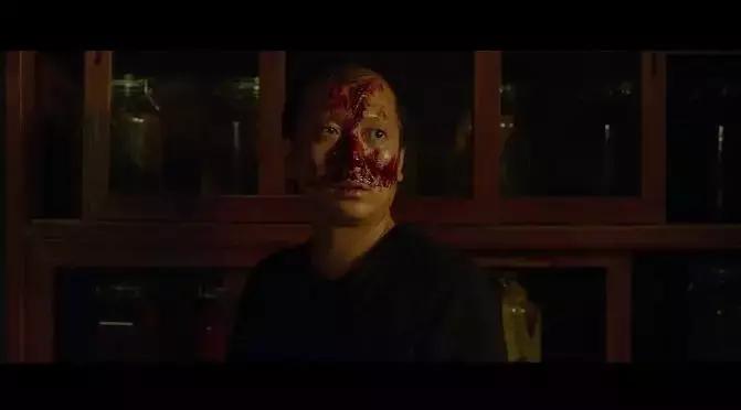 人性的弱点在「寄生虫」面前裸露的一丝不挂