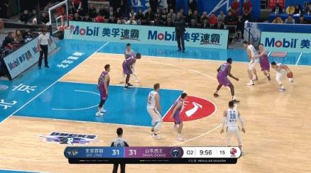 林书豪头破血流,林书豪手肘撞飞