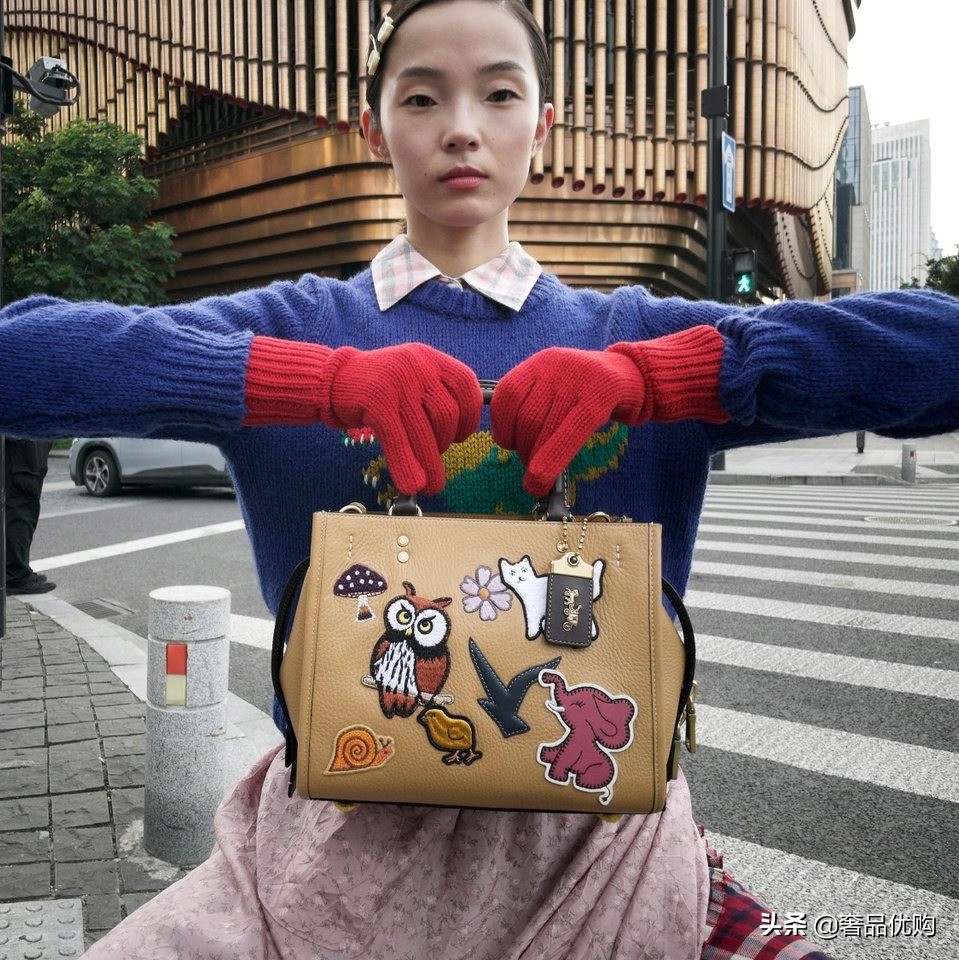 fendi新款男包lv,coach新年限定包