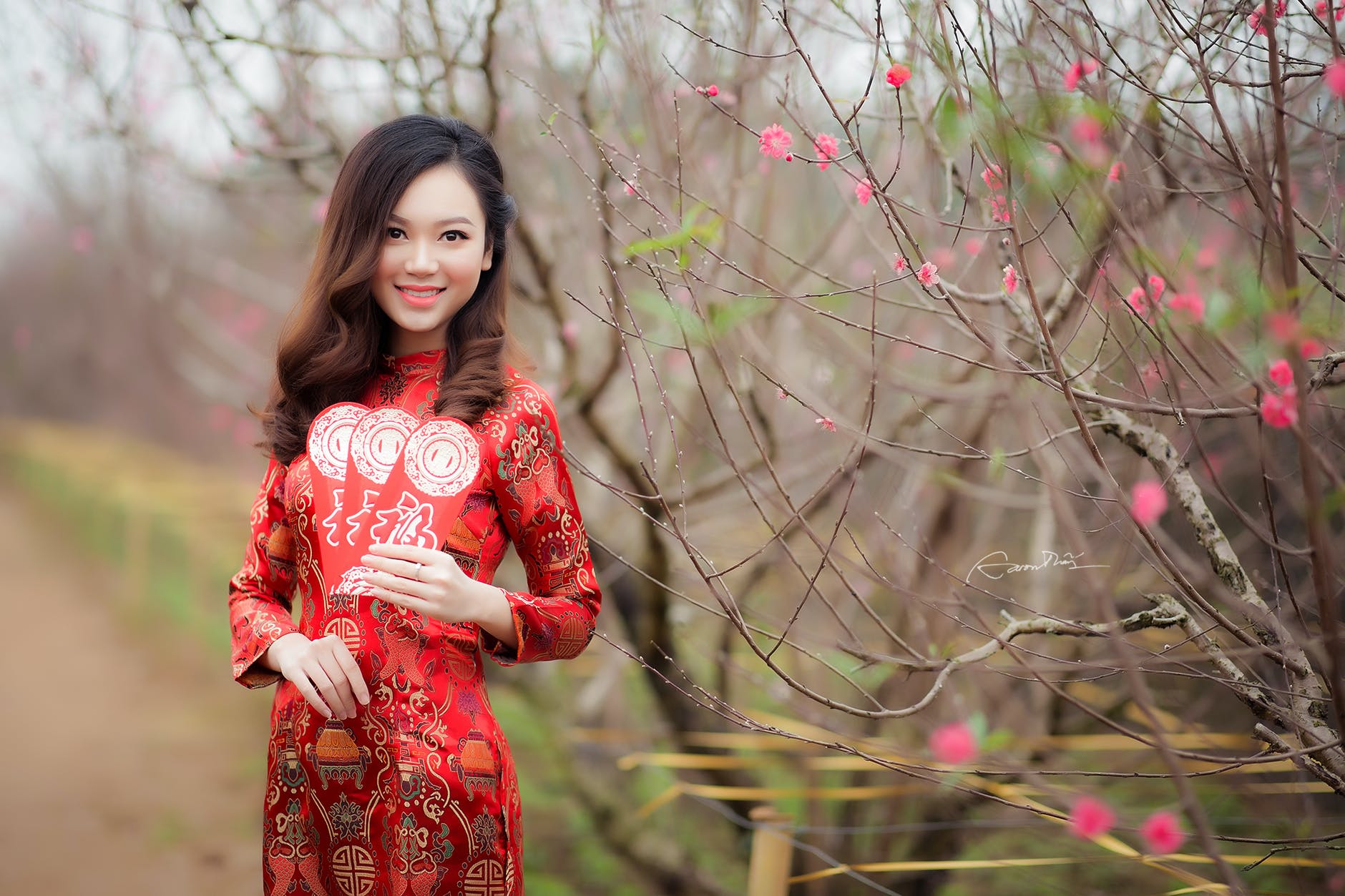 频繁遇到烂桃花为什么,如果被烂桃花缠身了怎么破解
