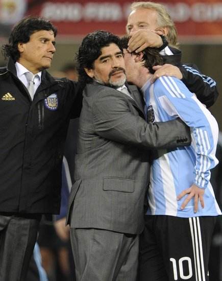 永别了阿根廷最大牌的球迷！因电子游戏而了解球王