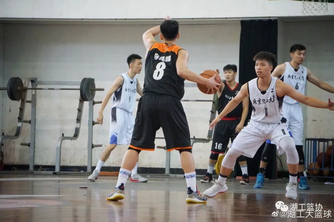 五年长卷画完待续篮球精神永不停歇